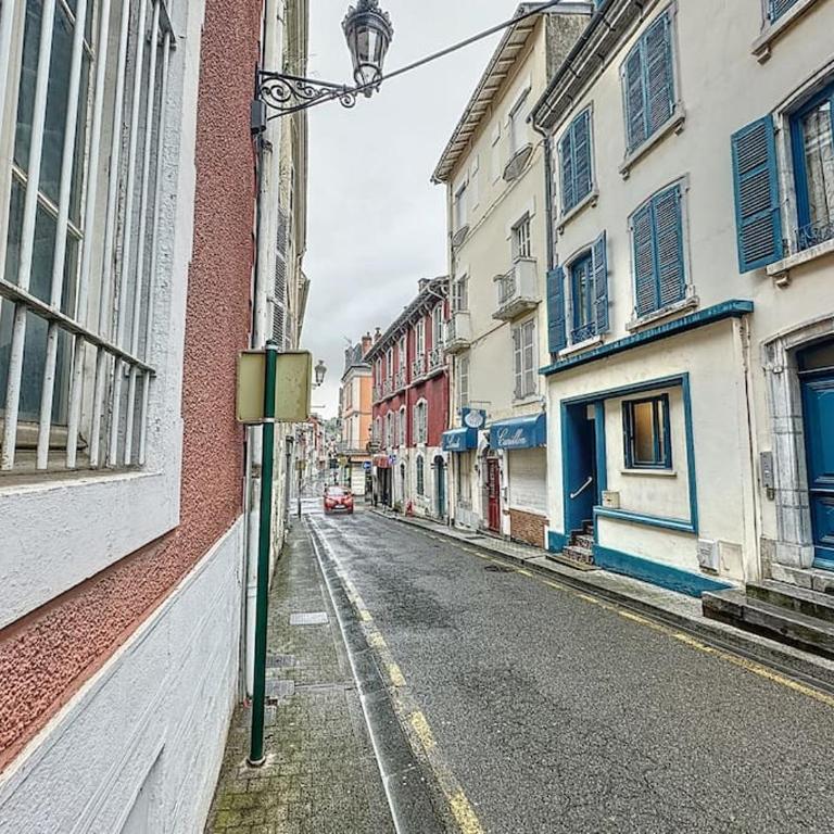 Cocon pèlerin romantique à Lourdes, appartement climatisé à 10 min Sanctuaire & gare - Appartamento con 1 Camera da Letto - 13