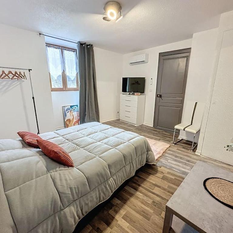 Cocon pèlerin romantique à Lourdes, appartement climatisé à 10 min Sanctuaire & gare - Appartamento con 1 Camera da Letto - 5