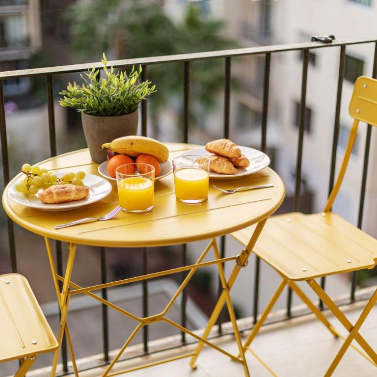 Large & beautiful apartment 4min from Passeig de Gràcia - Apartamento - 8