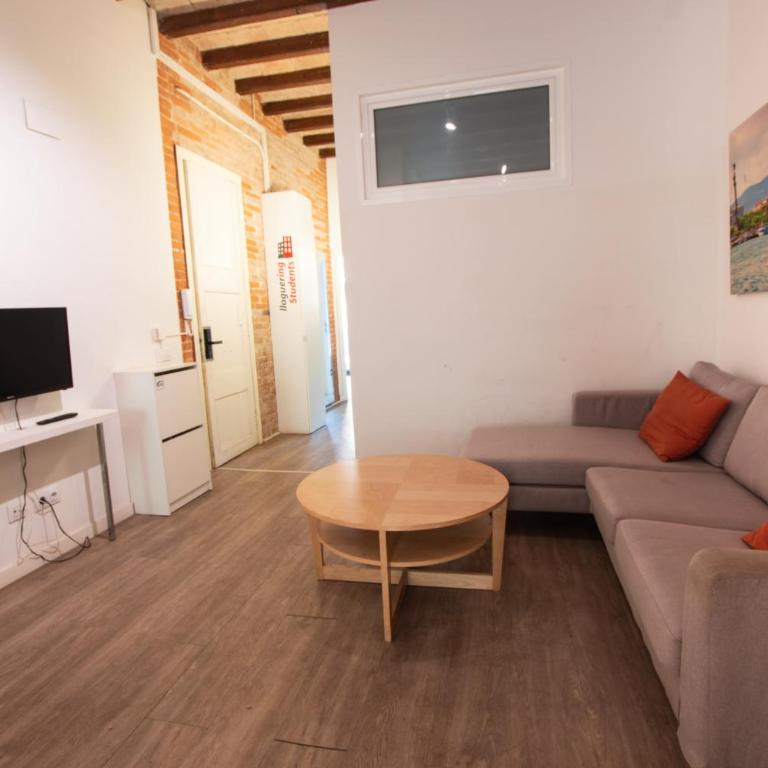 Barcelona Classic Gracia Apartments - Three-Bedroom Apartment - 4