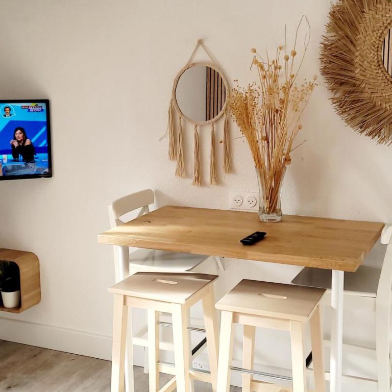 Magnifique Studio avec Piscine et Jardin - One-Bedroom Apartment - 11