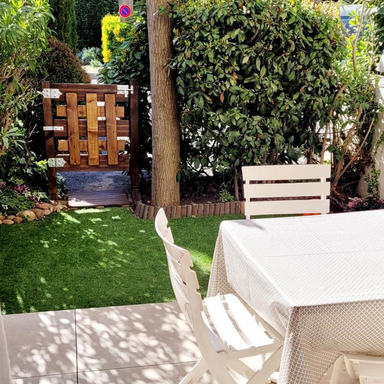 Magnifique Studio avec Piscine et Jardin - One-Bedroom Apartment - 5