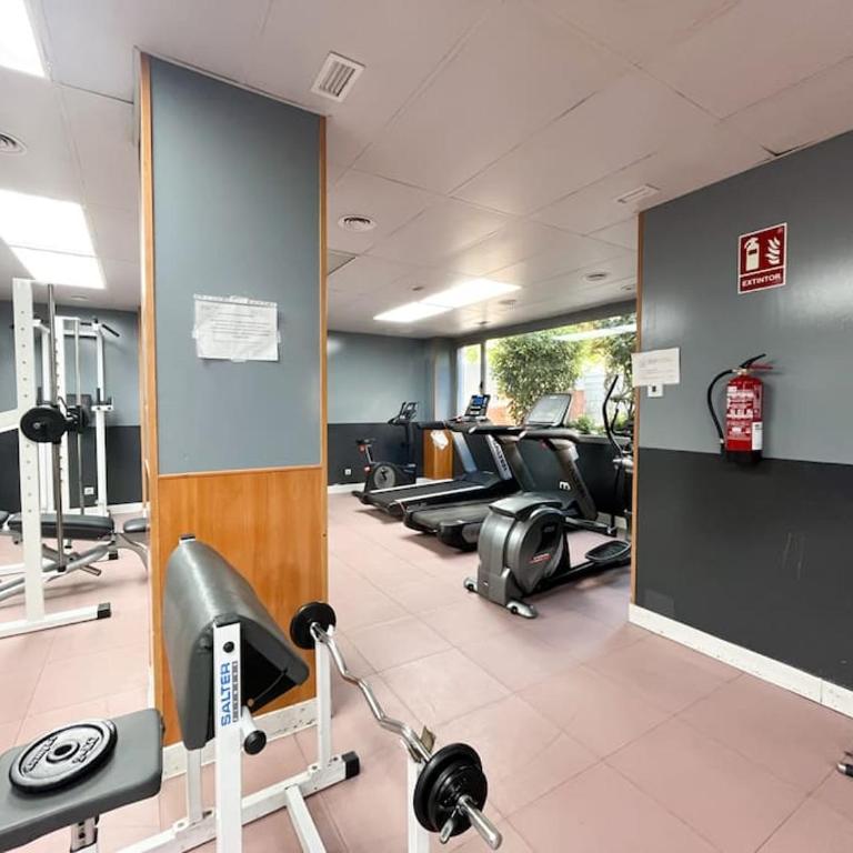 For You Rentals Apartamento TEMPORAL con Estilo y Comodidad en Madrid ERO140 - Two-Bedroom Apartment with Terrace - 4