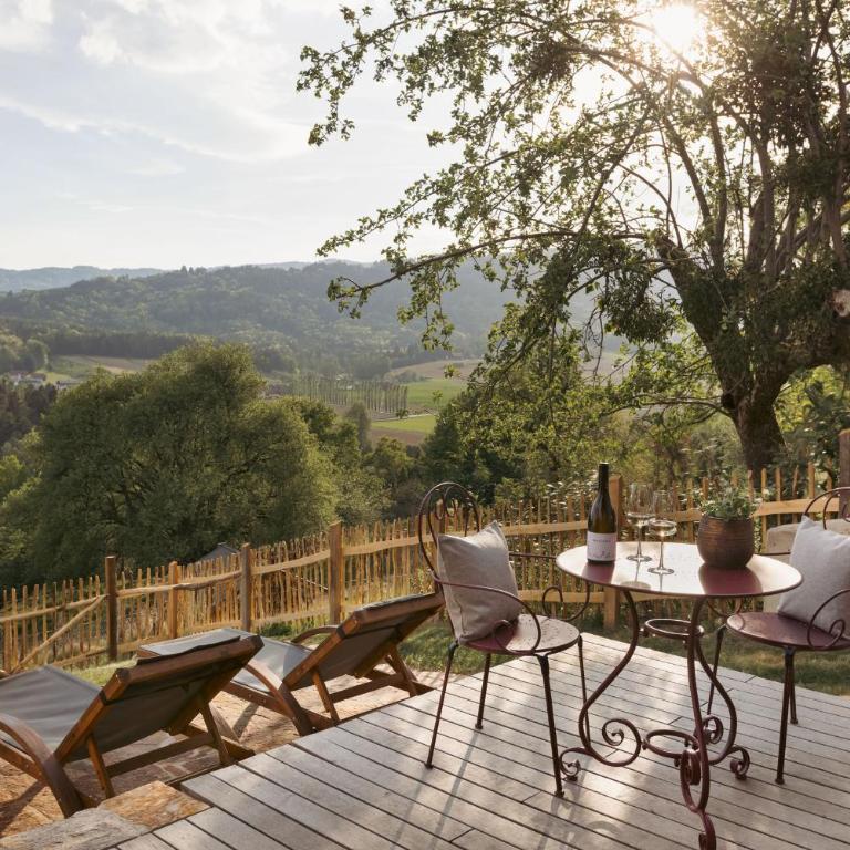 Am Wildbachberg - Luxus Ferienhäuser mit Infinitypool, Privatsauna und Weinkeller - Deluxe Villa - 12