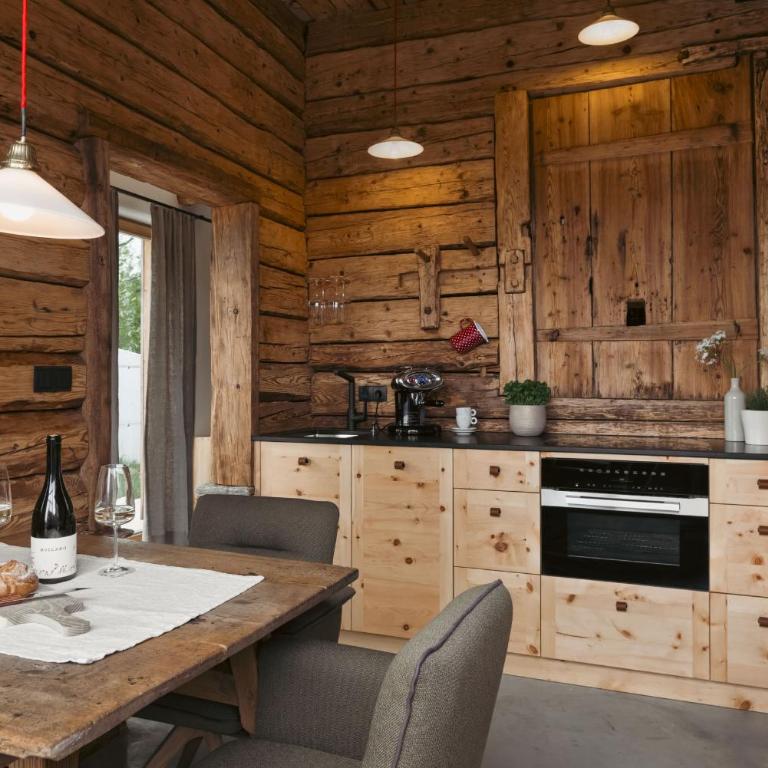 Am Wildbachberg - Luxus Ferienhäuser mit Infinitypool, Privatsauna und Weinkeller - Deluxe Villa - 3