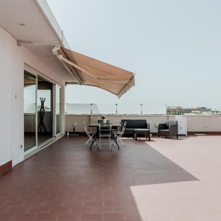 GuestHost - Catania Skyview Terrace Urban Escape - One-Bedroom Apartment - 11