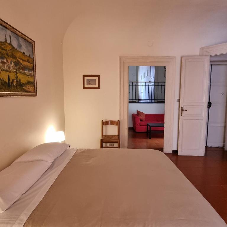 Piazza Politeama - Appartamento con 2 Camere da Letto e Balcone - 2