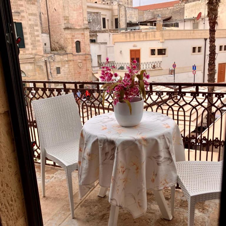 Le Dimore di Ike - Camera Matrimoniale con Balcone - 1