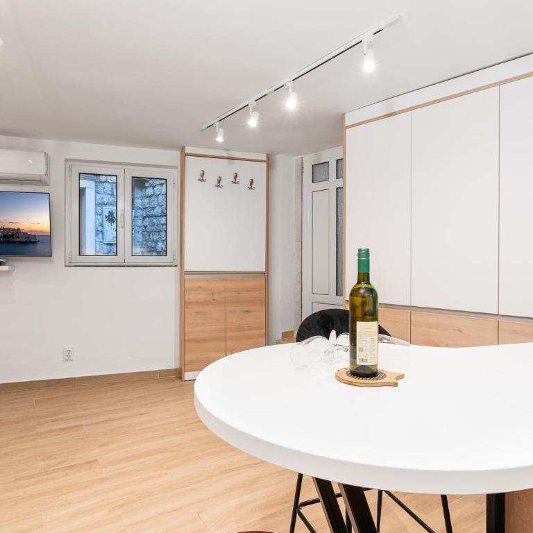 Studio Apartment Danka Old Town Budva - One-Bedroom Apartment - 9