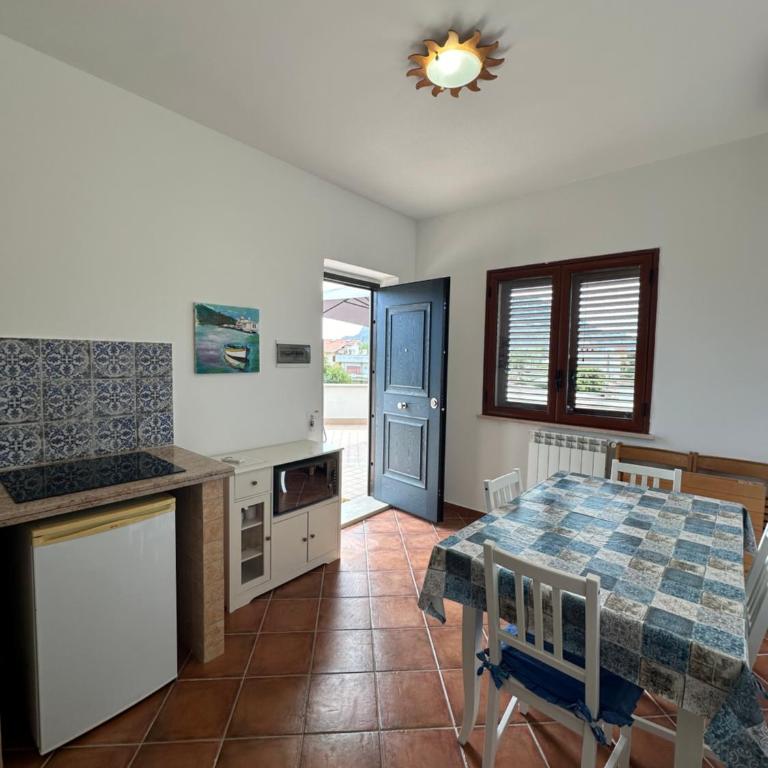 Villa Sara Mondello Upper floor - Two-Bedroom Apartment with Garden View - 2