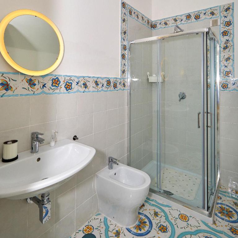 Malafemmena Guest House - Camera Deluxe Matrimoniale con Vista Mare - 1