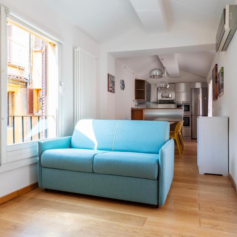 GetTheKey Piazza Galileo - Two-Bedroom Apartment with Balcony - 3