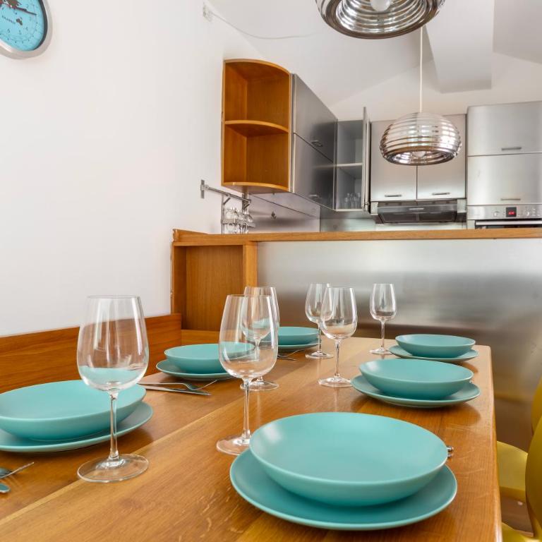 GetTheKey Piazza Galileo - Two-Bedroom Apartment with Balcony - 9