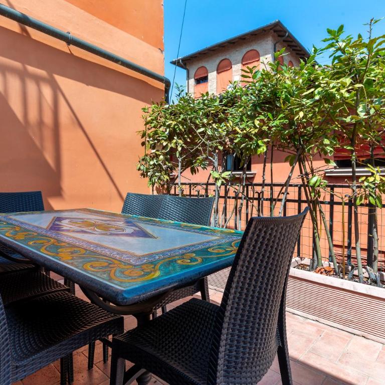 GetTheKey Piazza Galileo - Two-Bedroom Apartment with Balcony - 5