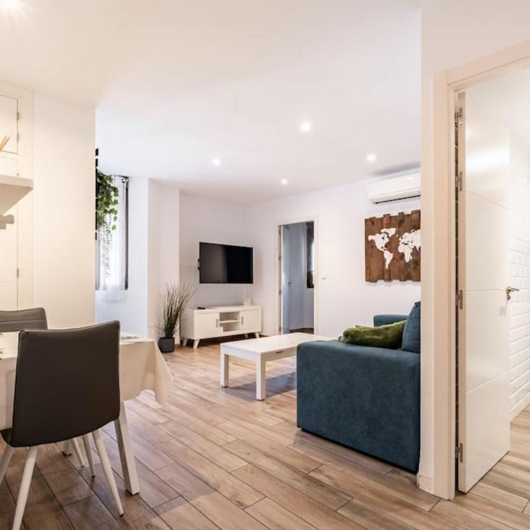 Bonito piso recién reformado con zona de parking - Apartamento de 1 dormitorio - 2