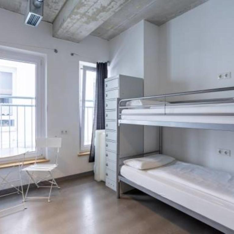 Jaeger´s Munich (Hotel/Hostel) - Lit dans Dortoir pour Femmes de 6 Lits - 4