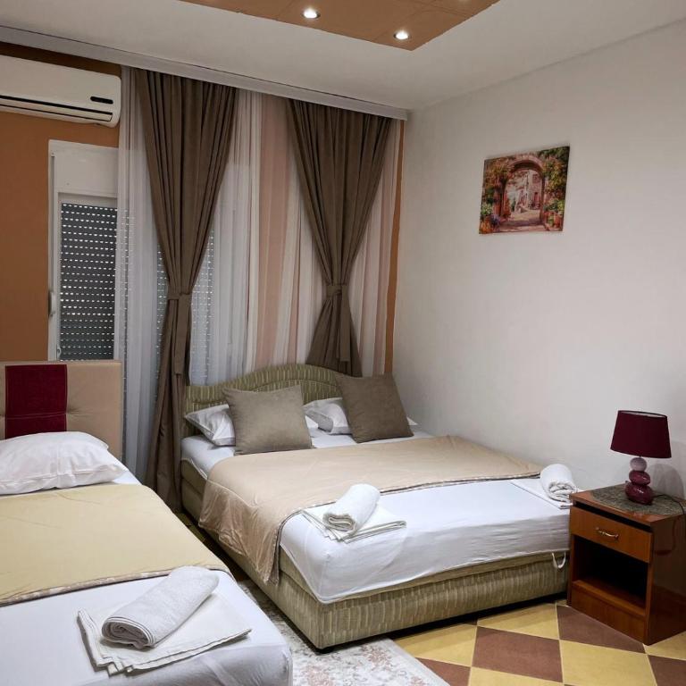 Becic Apartments - Porodična Soba sa Balkonom - 12