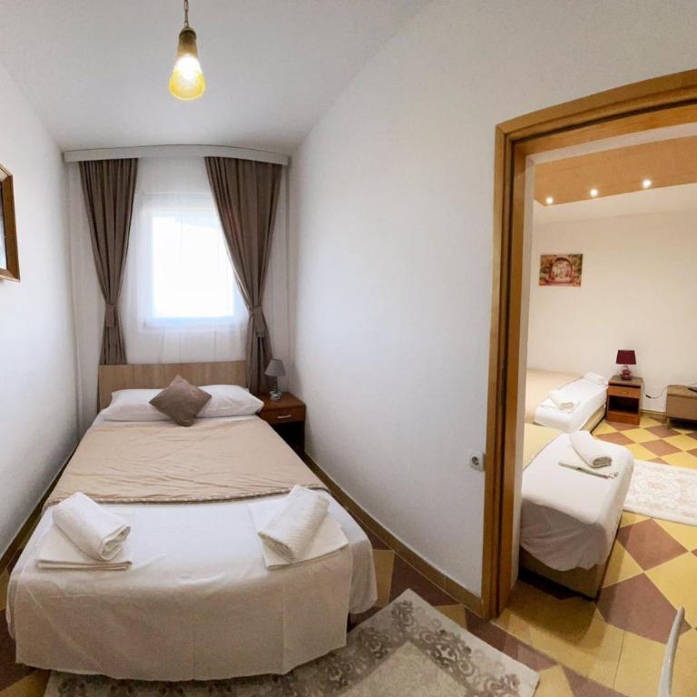 Becic Apartments - Porodična Soba sa Balkonom - 14