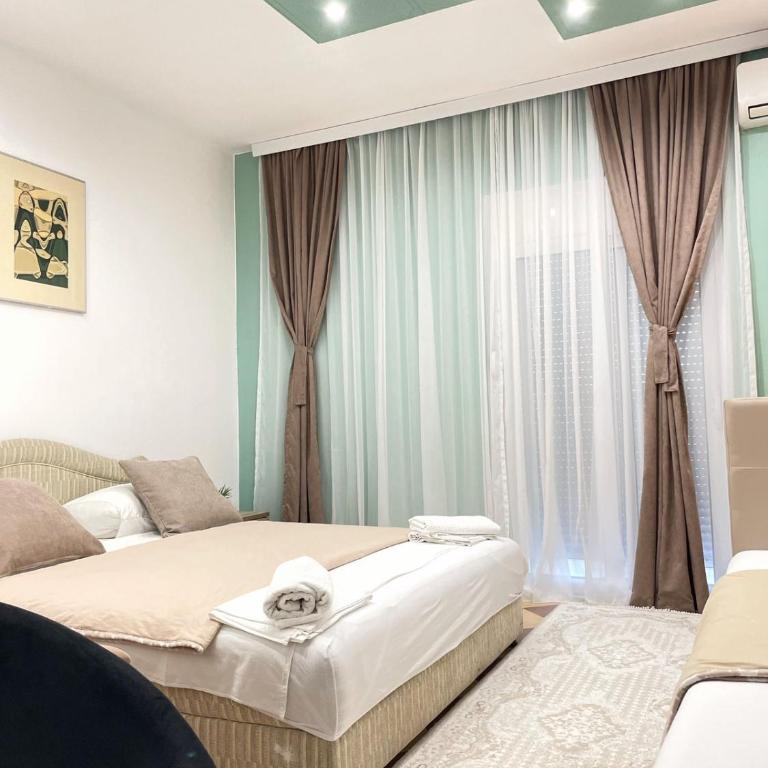 Becic Apartments - Trokrevetna Soba sa Balkonom - 12