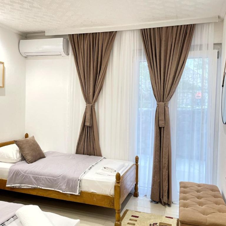 Becic Apartments - Porodična Soba (sa Pogledom na Baštu) - 16