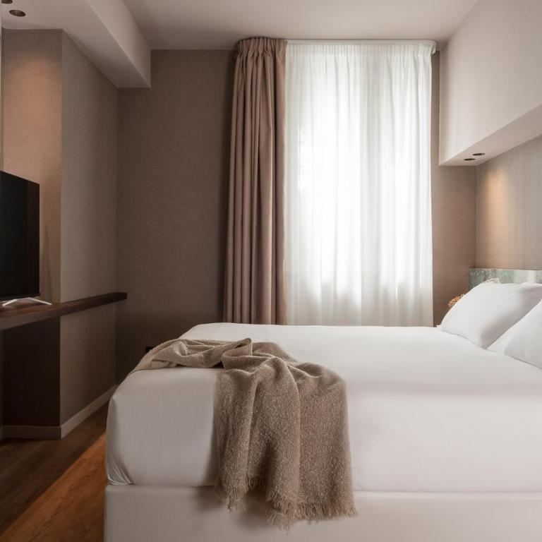 Garden Suites - Two-Bedroom Apartment - 3