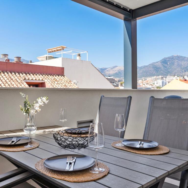 Penthouse in Fuengirola by Costarentals - Ref 215 - Apartamento de 2 dormitorios - 2