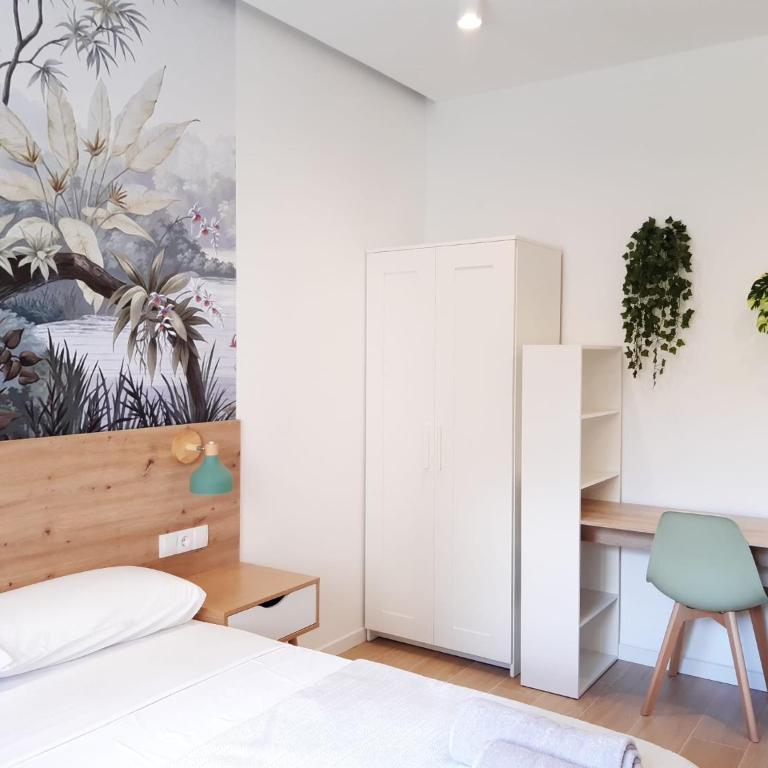 Good Energy Rooms - Standard Double Room with Shared Bathroom - 7