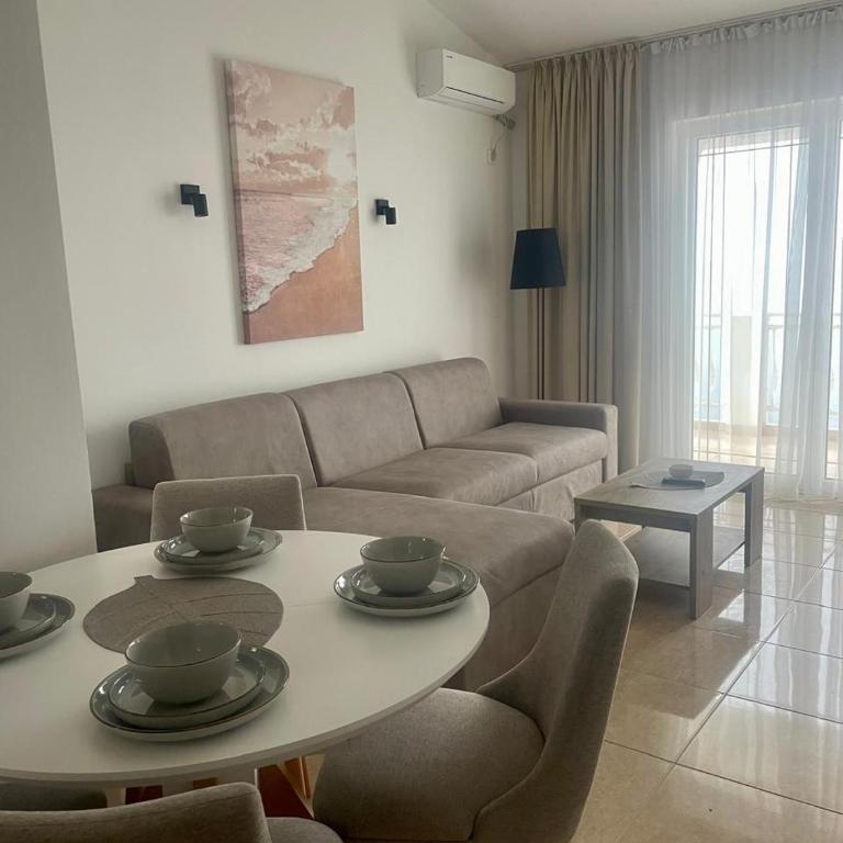 Apartments & Rooms Elite - One-Bedroom Apartment with Sea View - 3