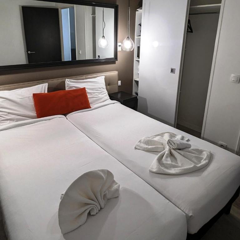 Disneyland Deluxe flat, outside pool, Climatisation, 1 min to Disney Parks - Deluxe Apartment mit 2 Schlafzimmern - 5