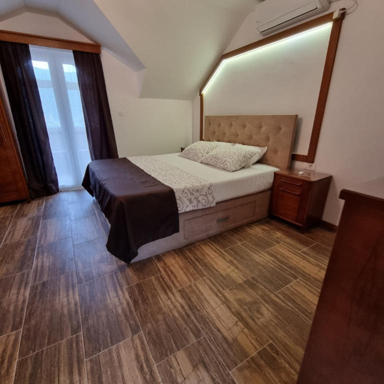 DMD Apartments - Deluks Dvokrevetna Soba sa Bračnim Krevetom - 3