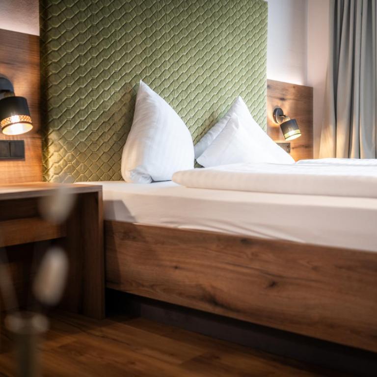 Alpinresort Stubaierhof 4S - Doppelzimmer mit Balkon - 2