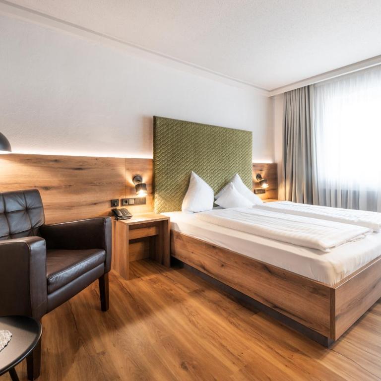 Alpinresort Stubaierhof 4S - Doppelzimmer mit Balkon - 9