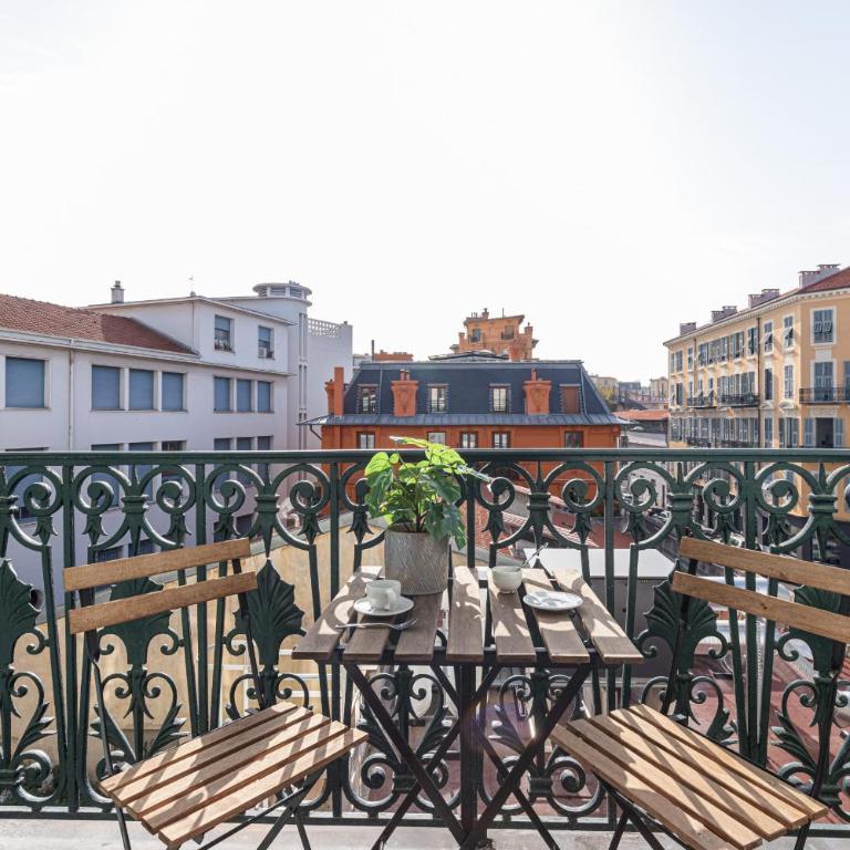 7 FOCH 202 - Studio contemporain en plein coeur de Nice - climatisation - Studio avec Balcon - 1