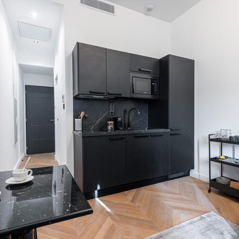 7 FOCH 202 - Studio contemporain en plein coeur de Nice - climatisation - Studio avec Balcon - 8