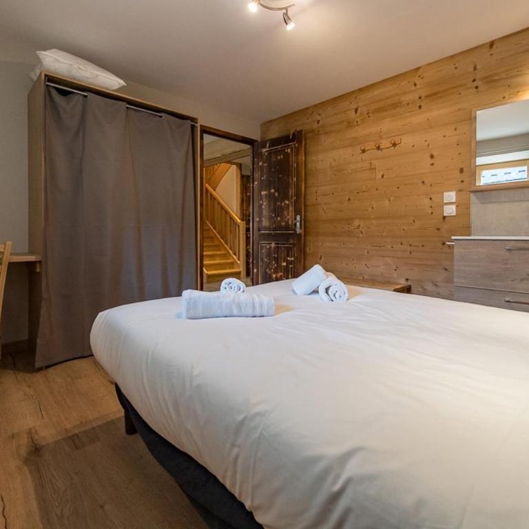 Chalet montagnard rénové avec jacuzzi 4****- 15 Personnes - Chalet - 24