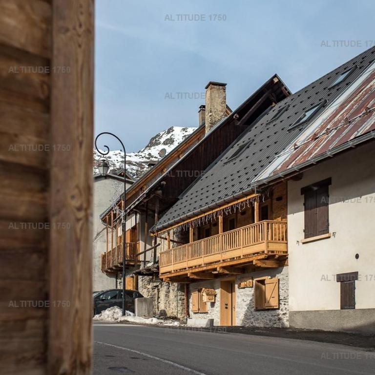 Chalet montagnard rénové avec jacuzzi 4****- 15 Personnes - Chalet - 19