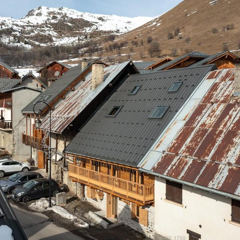 Chalet montagnard rénové avec jacuzzi 4****- 15 Personnes - Chalet - 17