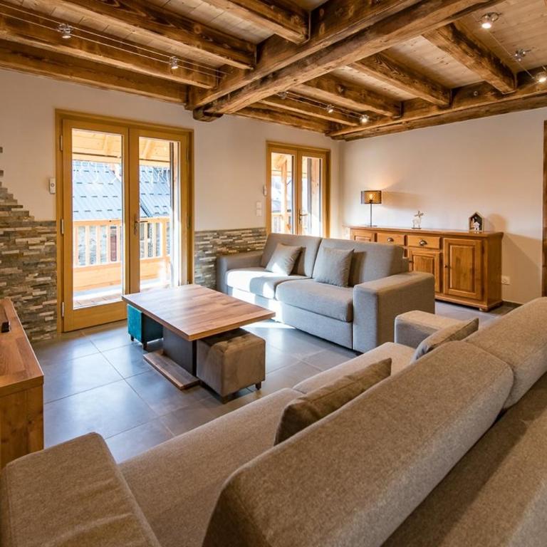Chalet montagnard rénové avec jacuzzi 4****- 15 Personnes - Chalet - 12