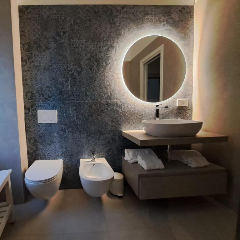 Palazzo Boccapianola - Apartment with Balcony - 22
