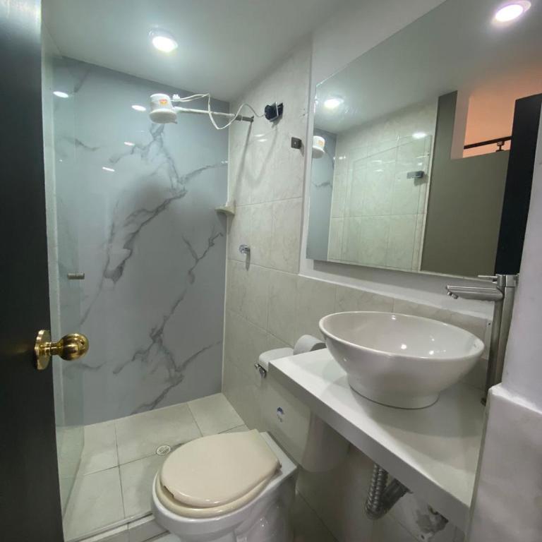 33 Hotel Bulerias - Habitación Doble Económica - 5