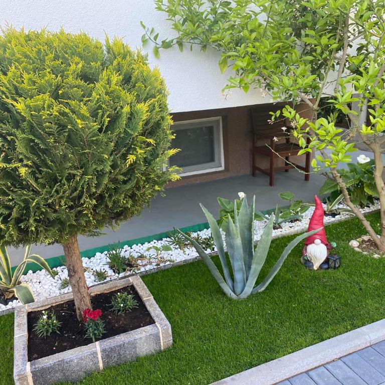 Guest House NO 13 - Three-Bedroom Apartment - 31