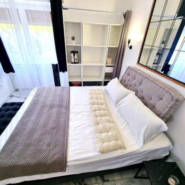 T2 neuf centre ville Saint Raphaël avec terrasse et parking gratuit, prés de la plage et commerces! - Apartment mit 1 Schlafzimmer - 5