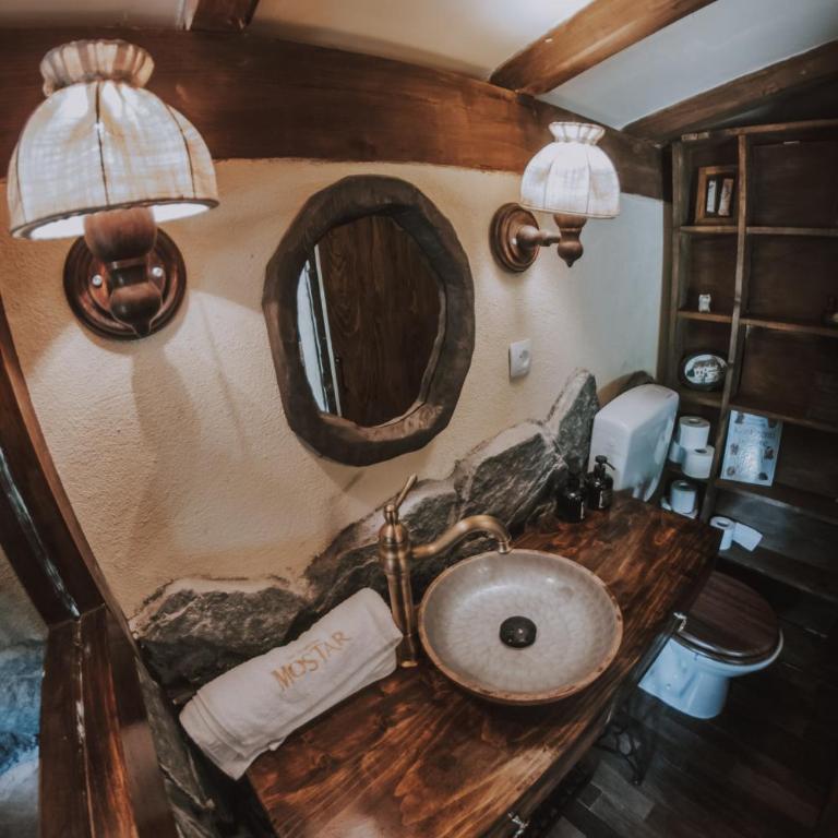 Mobbiton Mostar - Magical Underground Retreat - One-Bedroom Villa - 35