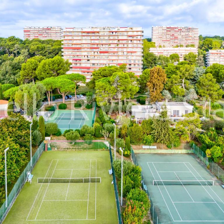 Spacieux appartement vue mer et montagne - Appartement 3 Chambres - Vue sur Mer - 35