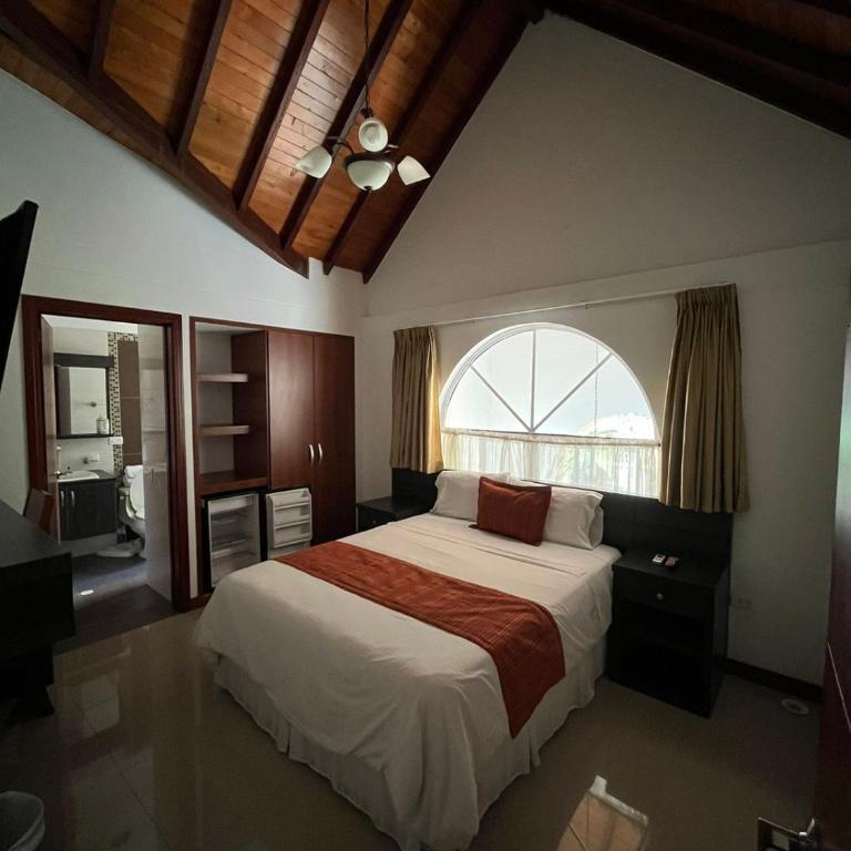 Serenity Suites Casa Boutique - Deluxe Double Room - 8