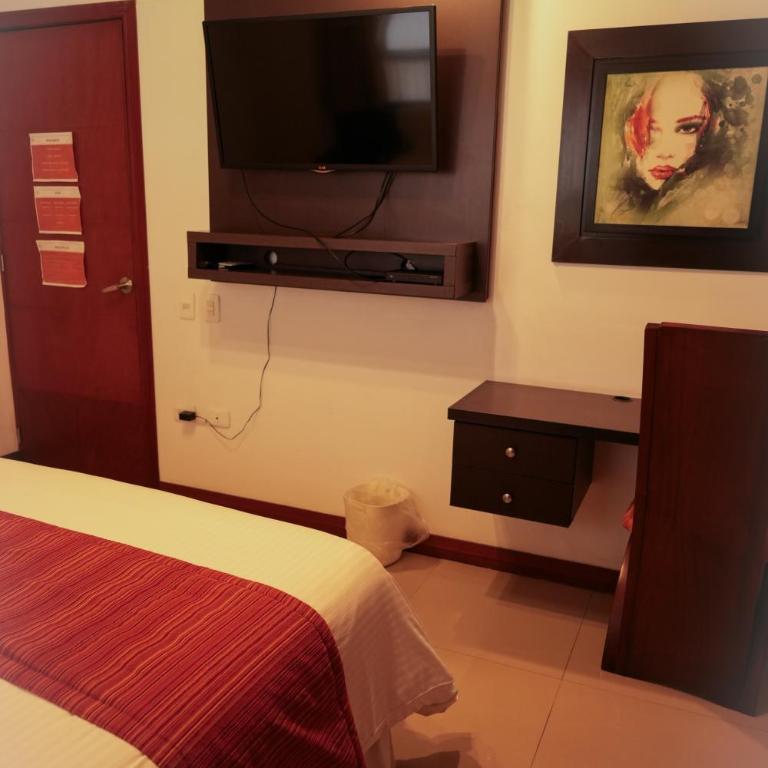 Serenity Suites Casa Boutique - Deluxe Double Room - 9