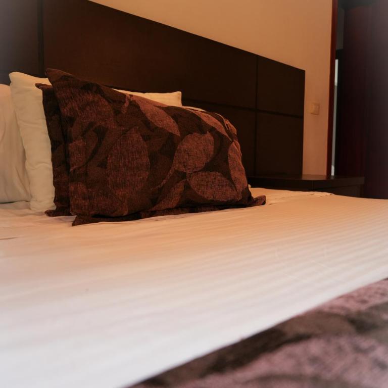 Serenity Suites Casa Boutique - Deluxe Double Room - 8