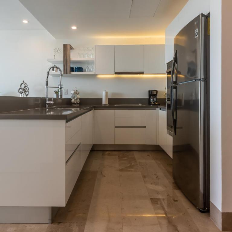 Oceana Residences - Three-Bedroom Apartment with Balcony - 9