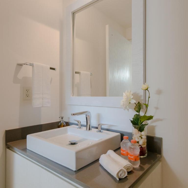 Oceana Residences - Two-Bedroom Apartment with Balcony - 9