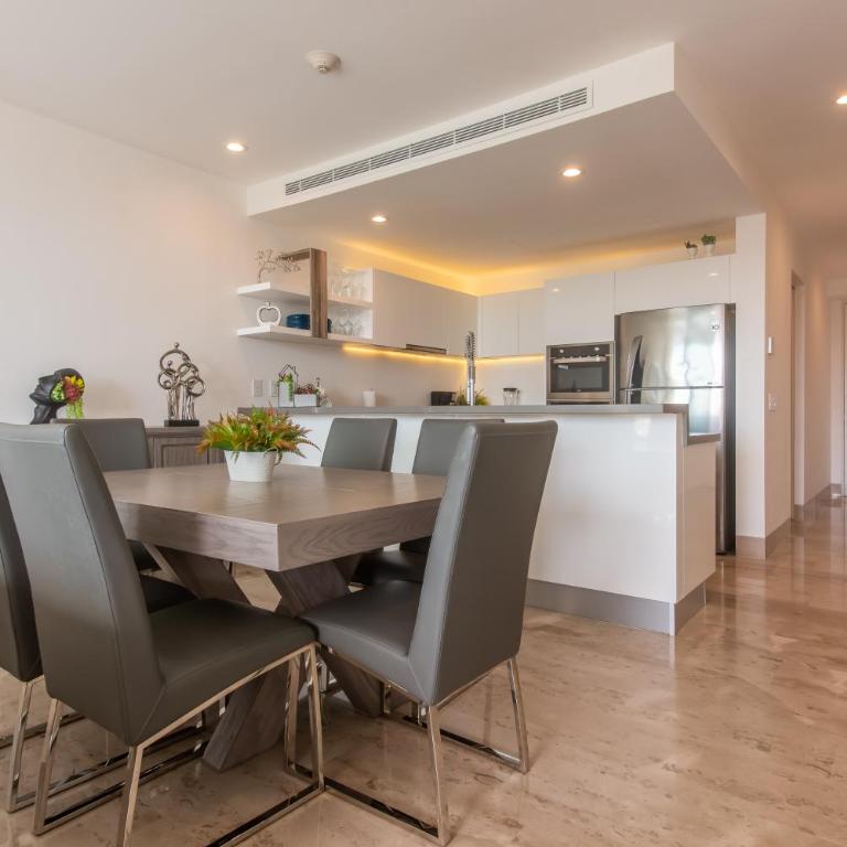 Oceana Residences - Three-Bedroom Apartment with Balcony - 14